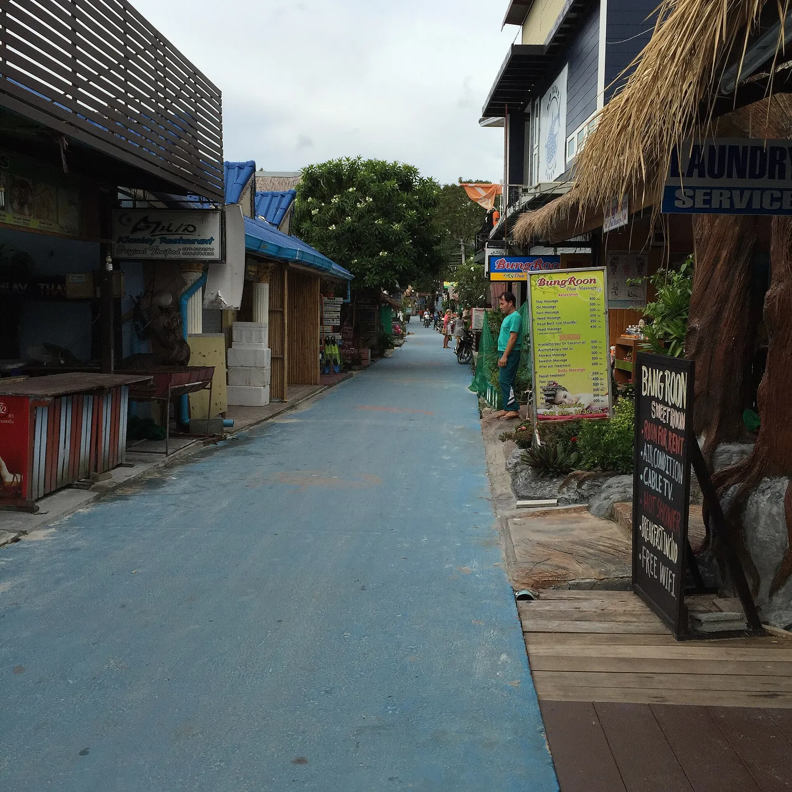 Walking Street on Koh Lipe, quiet in the daytime